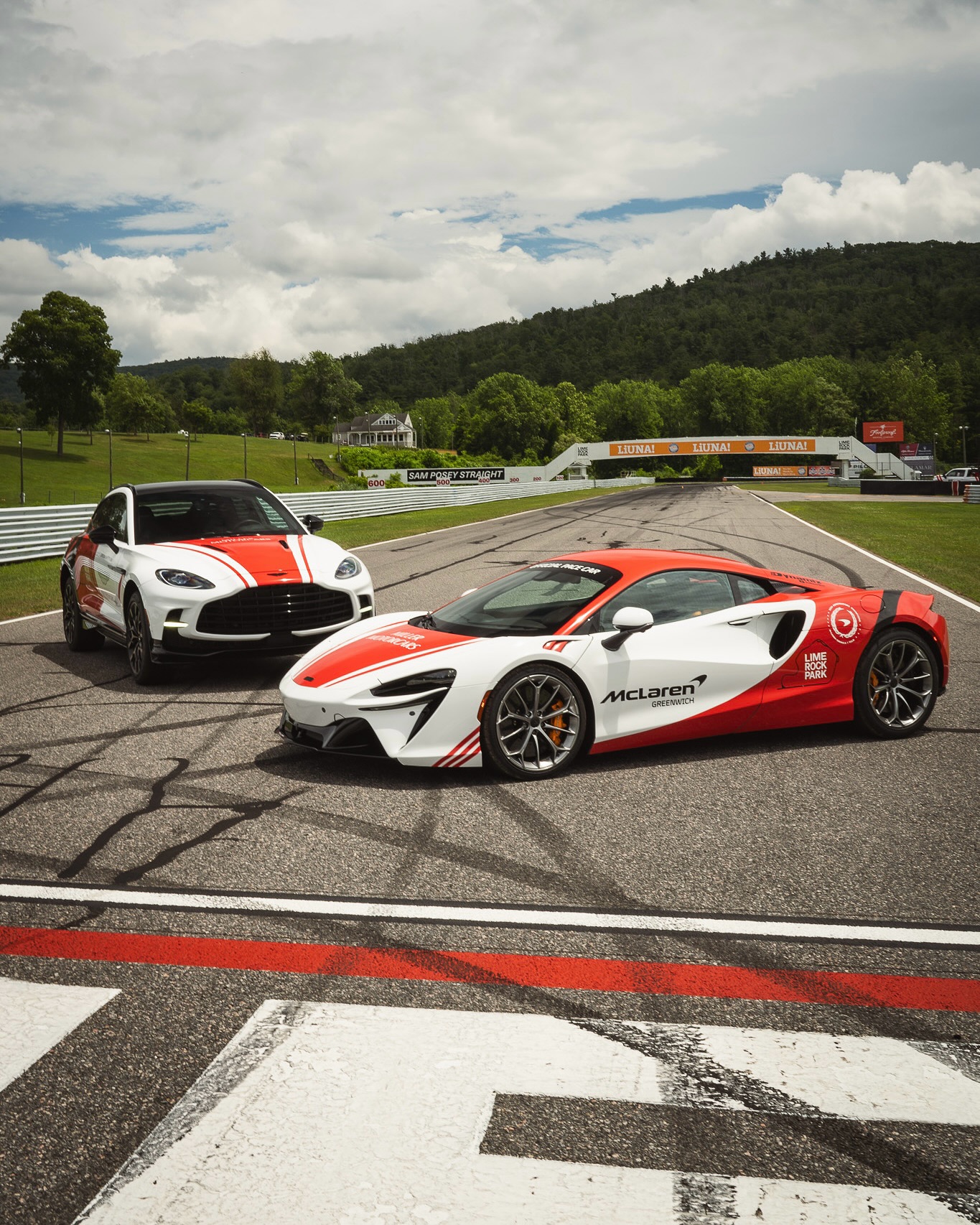 包含阿斯顿马丁完胜雷诺车队,诺里斯高光表现的词条 包含阿斯顿马丁完胜雷诺车队,诺里斯高光表现的词条