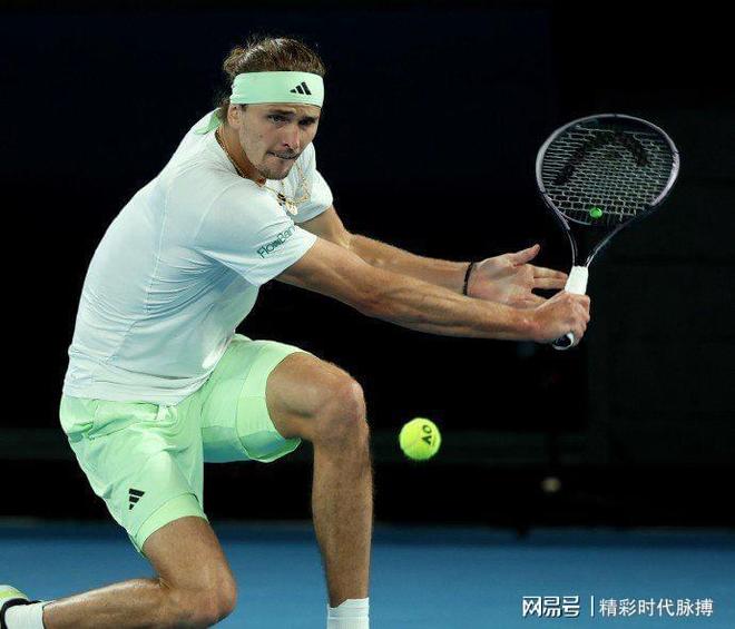 联合杯翻盘温网，兹维列夫惊艳四座