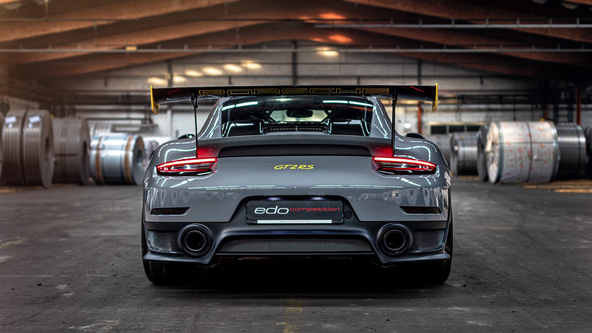 比星辰更闪耀,在无垠的欧冠黑夜中,唯有坎特是不可追及的光