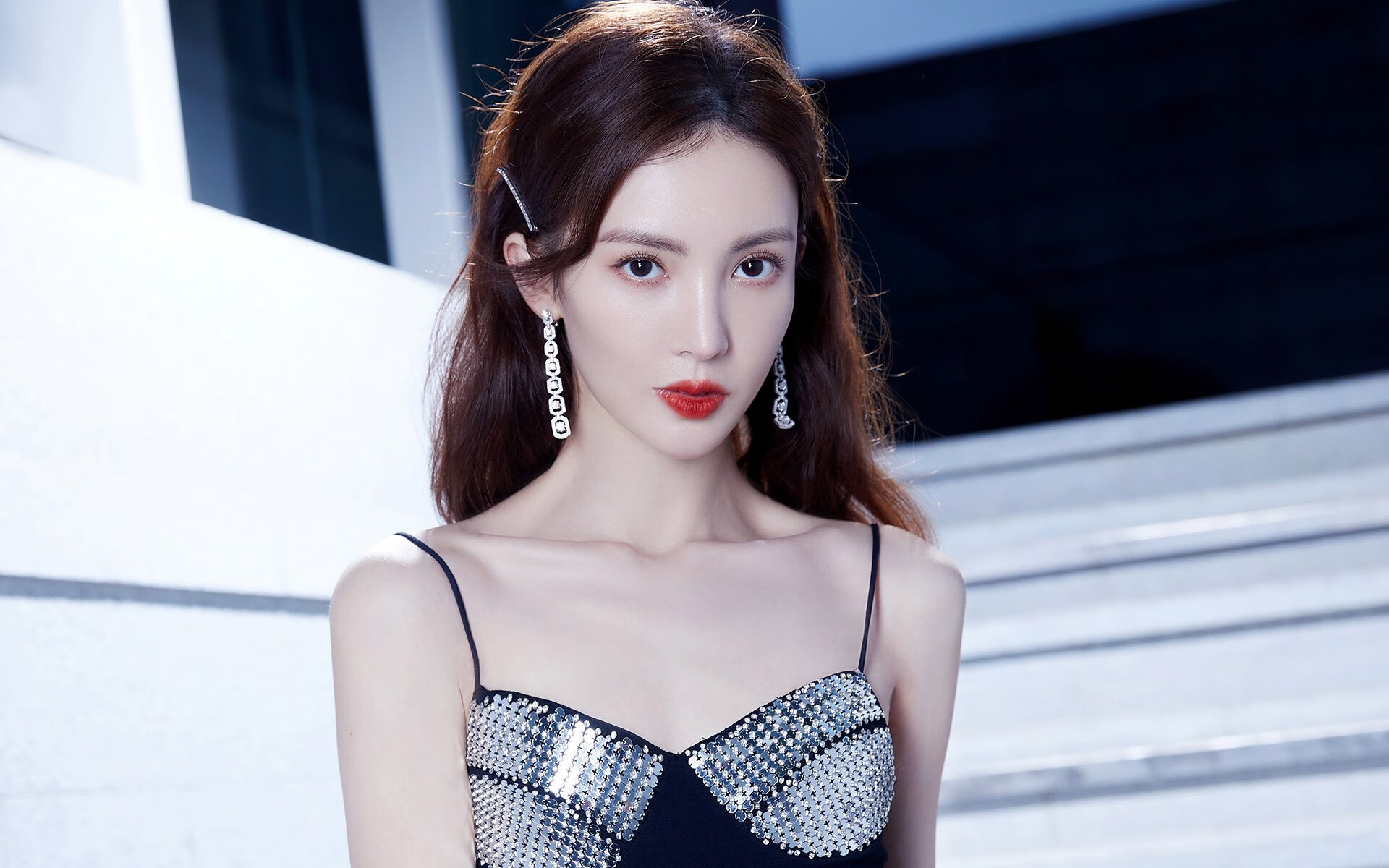 临危受命，当西班牙的修补匠布雷默缝补起卫冕之路